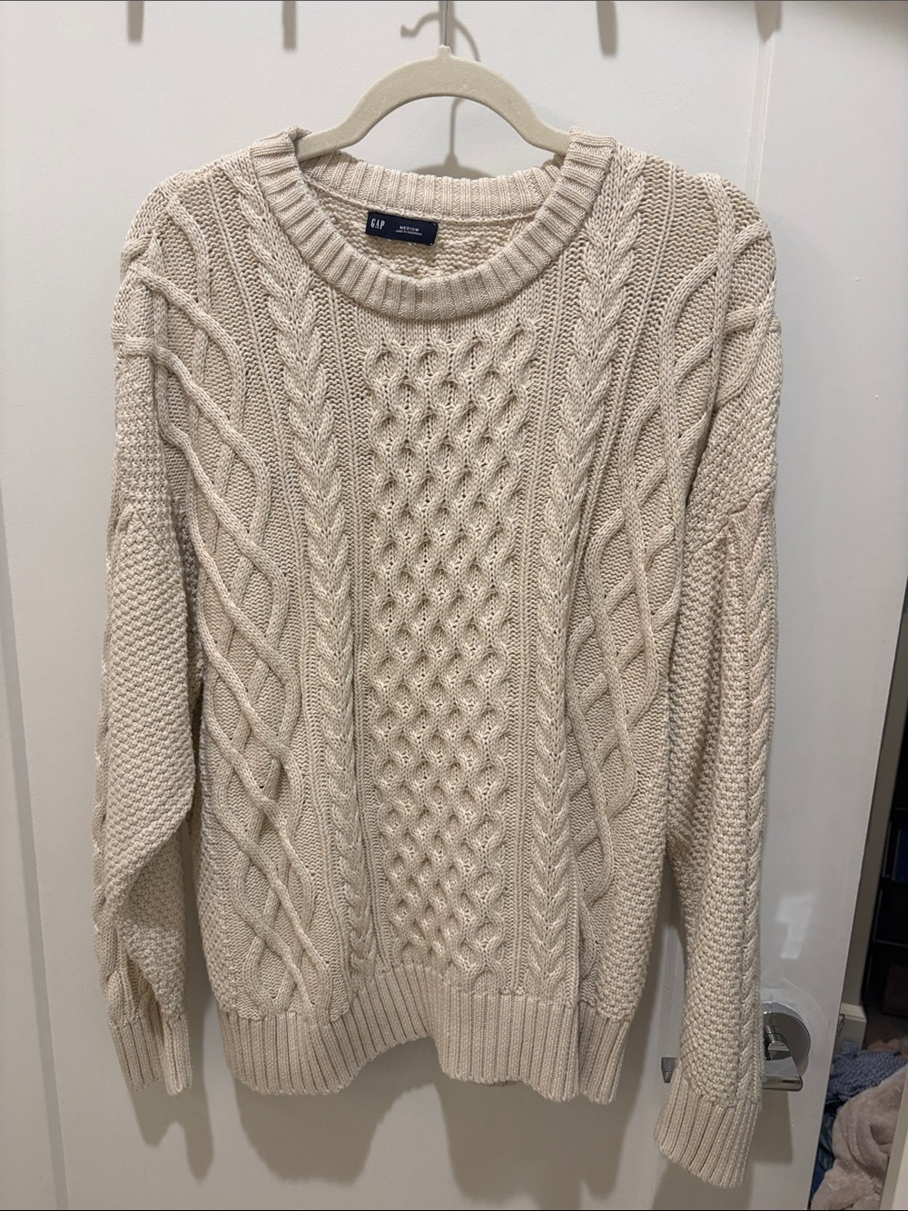 GAP Women’s Cream Cable Knit Crewneck Sweater